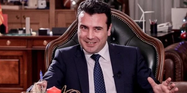 Γελάνε και οι πέτρες: Φαρσέρ έπεισε τον Ζάεφ ότι ο Ποροσένκο είναι «συγγενής» του Μέγα Αλέξανδρου